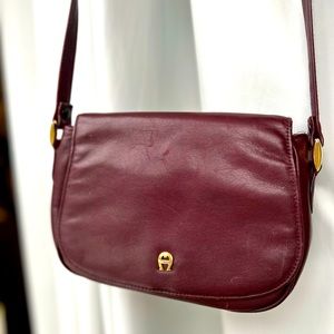 Crossbody purse